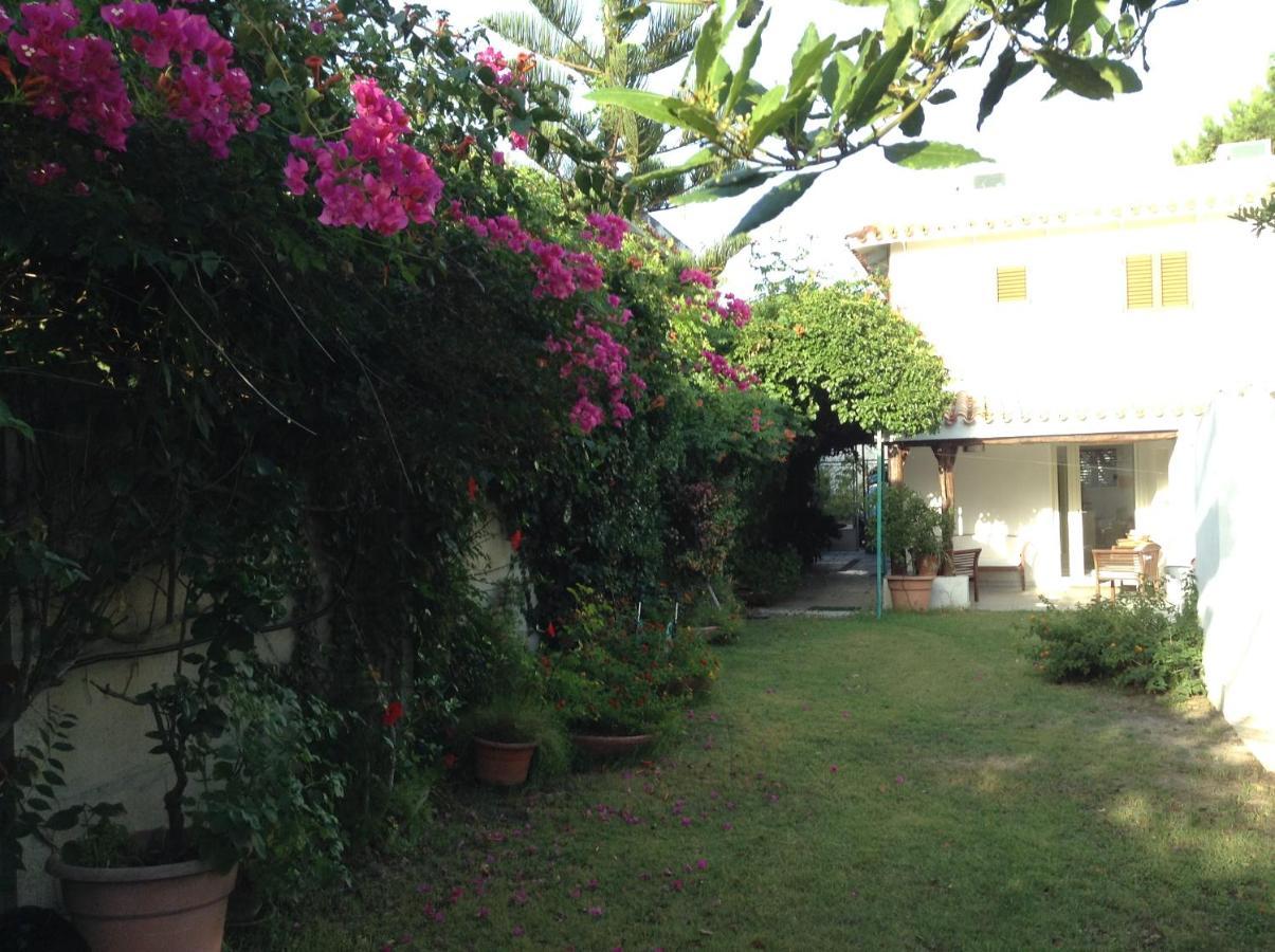 Deliziosa Villa 150 Metri Dal Mare Quartu SantʼElena Exterior foto
